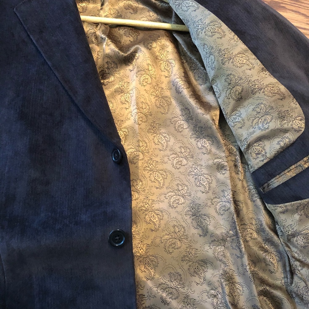 Blazer - Picture 4 of 7